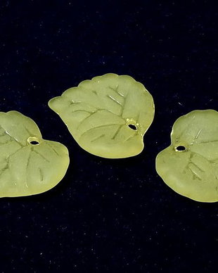Pandantiv din acril, frosted, frunza, 16x15 mm, galbene