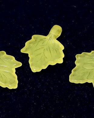 Pandantiv din acril, frosted, frunza, 18x13 mm, galbene