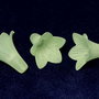 Margele din acril, frosted, floare, 22x22 mm