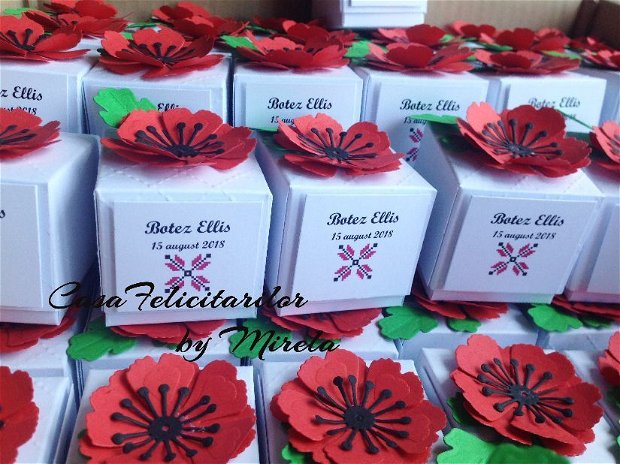Cutie pentru cadouri-decorata cu trandafiri