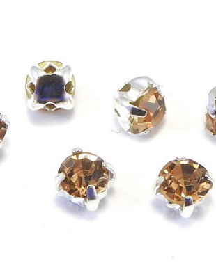 Distantiere montee cu strasuri, argintii, 3x3x3 mm