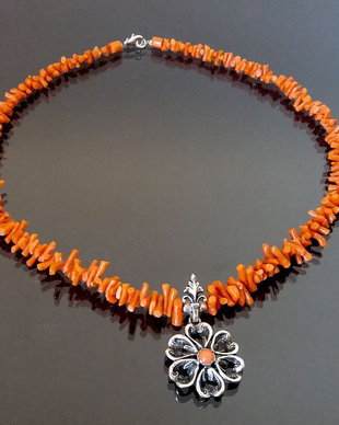 Colier coral