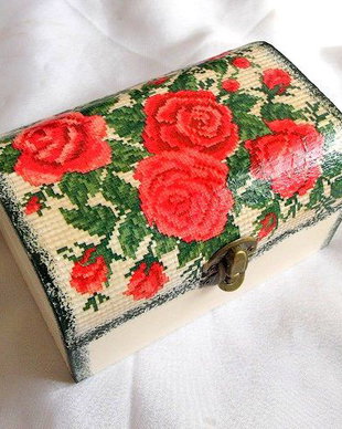 cutie cu motiv traditional 33219