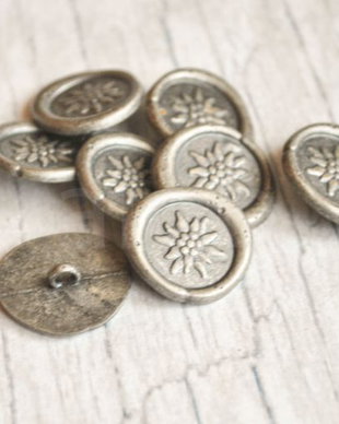 Mix nasturi metalici - floare de colt