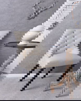 Scaun din lemn masiv cu picioare negre si tapiterie crem