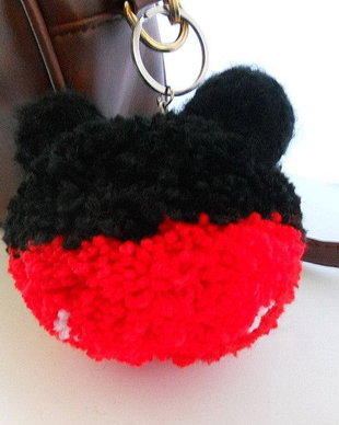 Mickey Mouse Pom Pom - breloc pentru geanta,ghiozdan,...etc