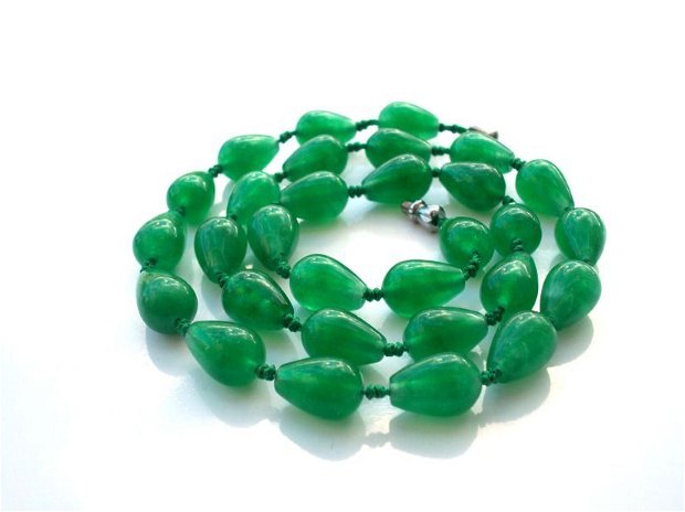 Colier green jade