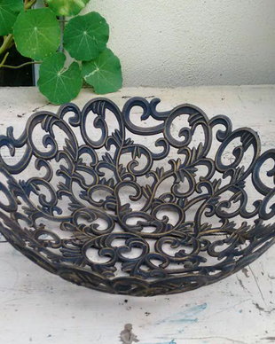 Cos decorativ cu aspect de metal vechi-vintage