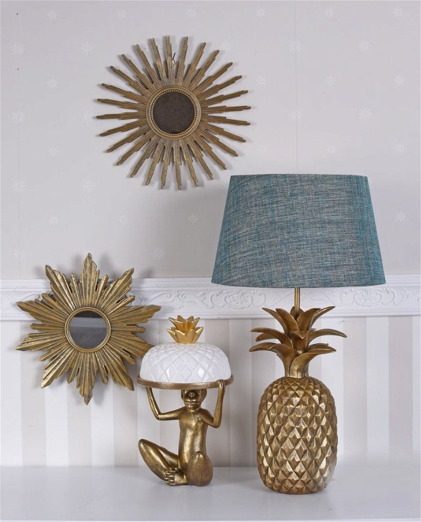 Lampa de masa cu un ananas auriu
