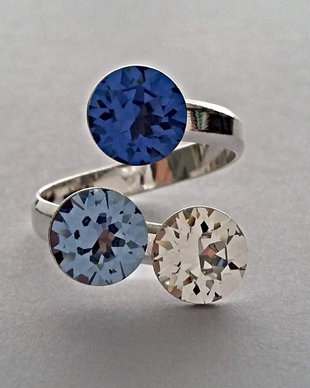 Inel argint cu piatra Swarovski Trio Chaton 7mm Sapphire, Light Sapphire si Crystal