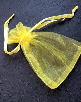LAE27 - saculet organza galben