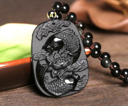 K0482 - Pandantiv / amuleta / talisman, obsidian negru sculptat, pesti arrowana, crapi, 48x34x10mm