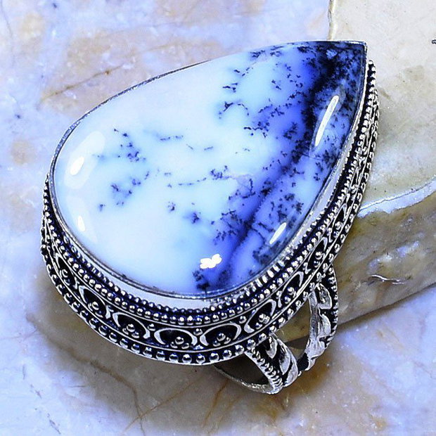 Inel opal dendritic