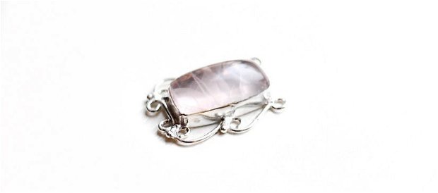 Pandantiv masiv cu quartz roz  in rama argintata