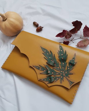 poseta plic handmade unicat din piele naturala -Mary Jane