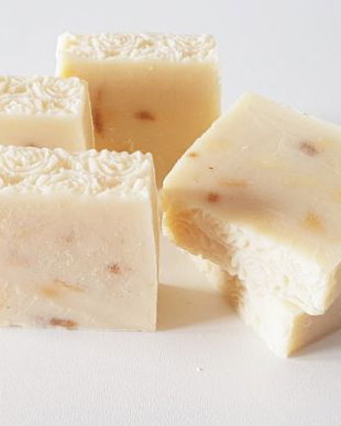 Sapun Cremos cu Lapte de Cocos