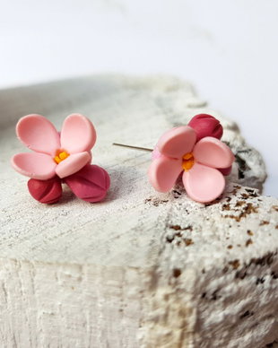 Cercei micuti liliac