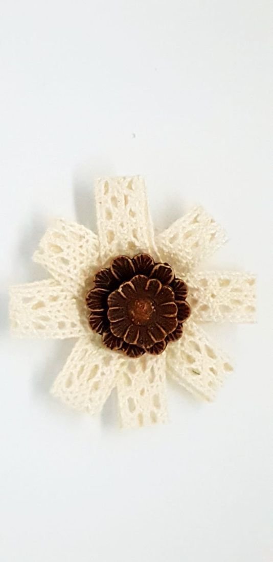 Floare din material textil