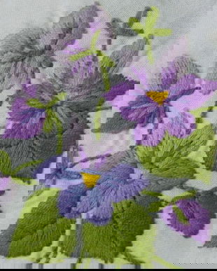 Napron brodat cu toporasi