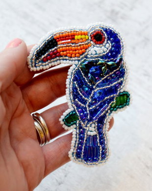 Brosa  Colorful Bird REZERVAT