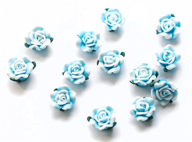 Trandafirasi din lut polimeric - bleu cu alb