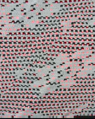 Fata de masa dantelata