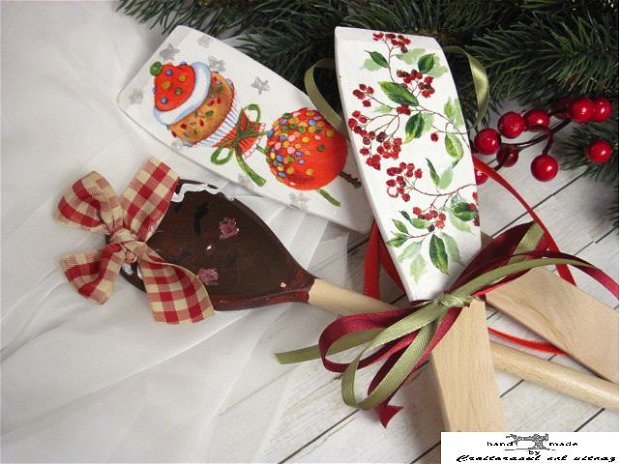 Cana cu linguri decorate - cadou de Craciun pentru mama sau bunica