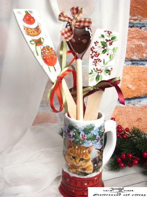 Cana cu linguri decorate - cadou de Craciun pentru mama sau bunica