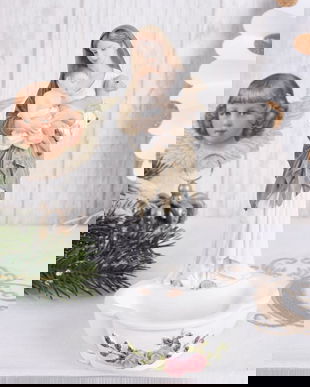 Statueta din ceramica cu Fecioara Maria cu Pruncul