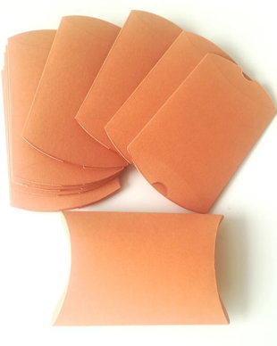 Cutiute pillow. Cutiute . Cutiute marturie