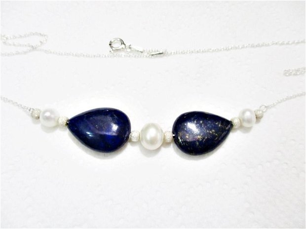 Colier argint si lapis lazuli "fundita" cu perle