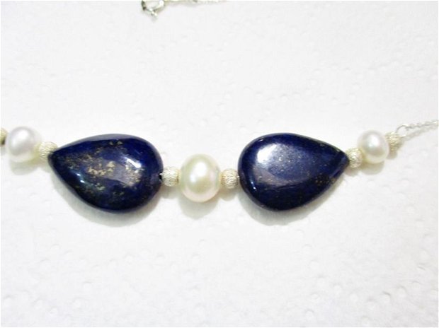 Colier argint si lapis lazuli "fundita" cu perle