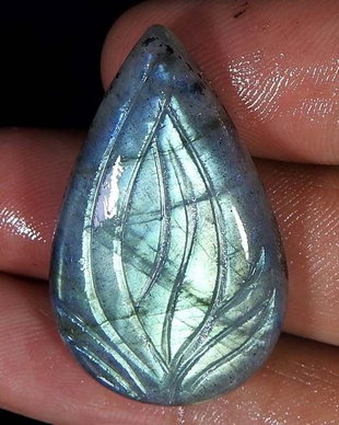 K0449 - Labradorit gravat, cabochon (fara orificiu de prindere), 42.70cts, 36x22x7mm