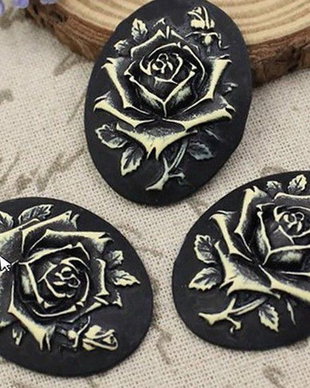 K0536 - (4buc) Cabochon camee, rasina, floare trandafir, negru - alb unt, 39x29mm