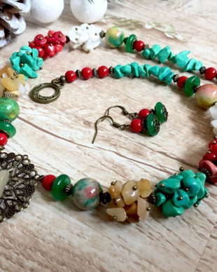 Set/colier si cercei/lacrima de jad