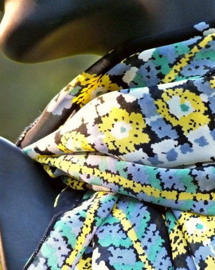 Esarfa PRINT FLORI STILIZATE