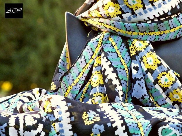 Esarfa PRINT FLORI STILIZATE