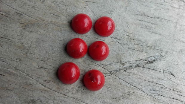 Cabochon coral, 5-6 mm (2 buc)