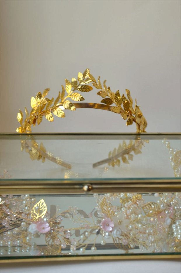 Coroana/tiara mireasa cu frunze aurii