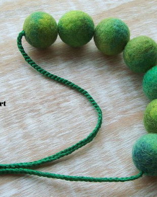 Colier Green Mood