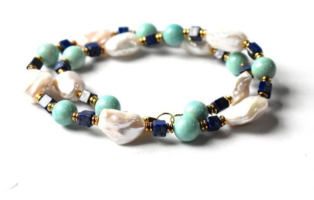 Colier si cercei din perle de cultura baroc, lapis lazuli, amazonit si hematit