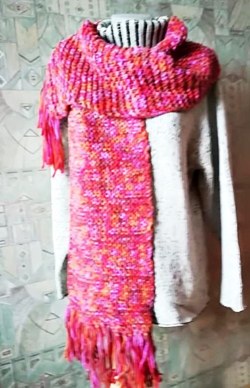 fular tricotat foarte colorat