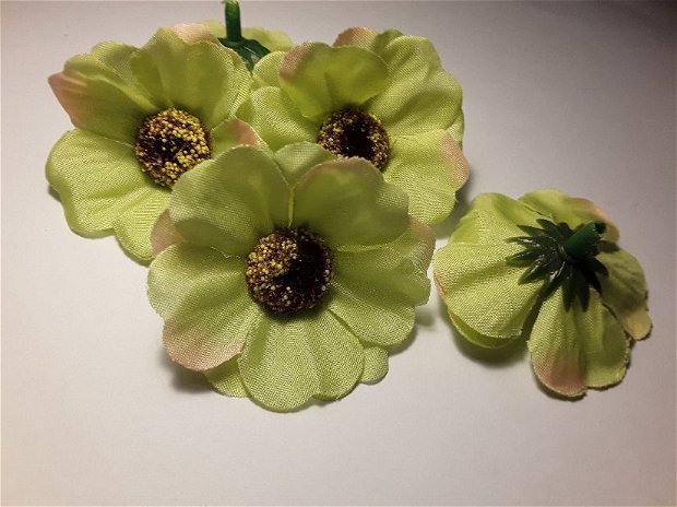 Flori verzi (5 cm)