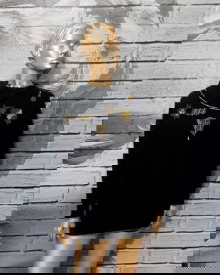 PULOVER CU "DECORATII"