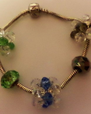 Bratara tip pandora cu cristale tip pandora si distantiere handmade din cristale fatetate