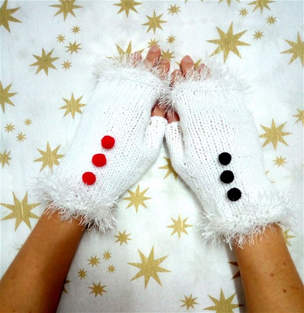 Mănuși tricotate albe