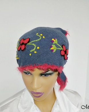 Vândut Bandana / Batic din tricot cu motiv floral impaslit si margini pufoase