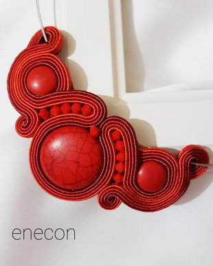 Colier soutache rosu