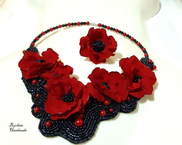 Set colier si inel cu maci rosii/ Set colier black&red