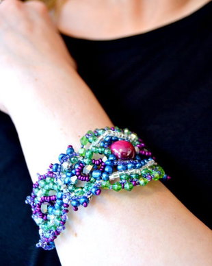 Bratara- Broderie din Margele- Lovely Beads II
